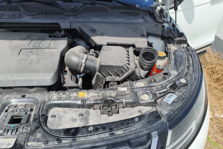 Used Land Rover Range Evoque New Energy 2022 Aurora L P300e Plug-in Hybrid Electric Version Engine Bay Left