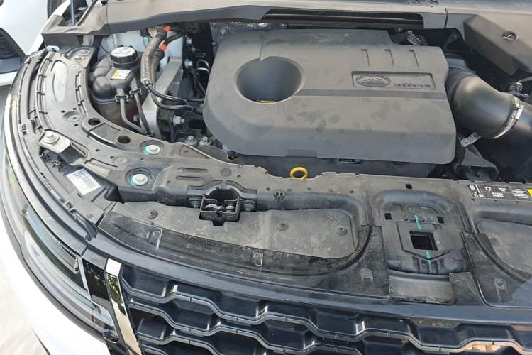 Used Land Rover Range Evoque New Energy 2022 Aurora L P300e Plug-in Hybrid Electric Version Engine Bay Right