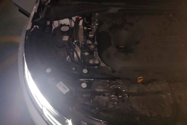 Used Land Rover Range Evoque New Energy 2022 Aurora L P300e Plug-in Hybrid Electric Version Engine Bay Right