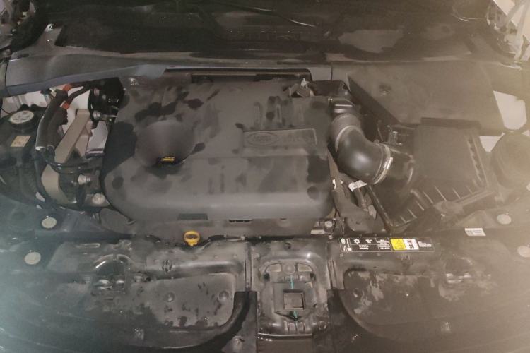 Used Land Rover Range Evoque New Energy 2022 Aurora L P300e Plug-in Hybrid Electric Version Engine Bay