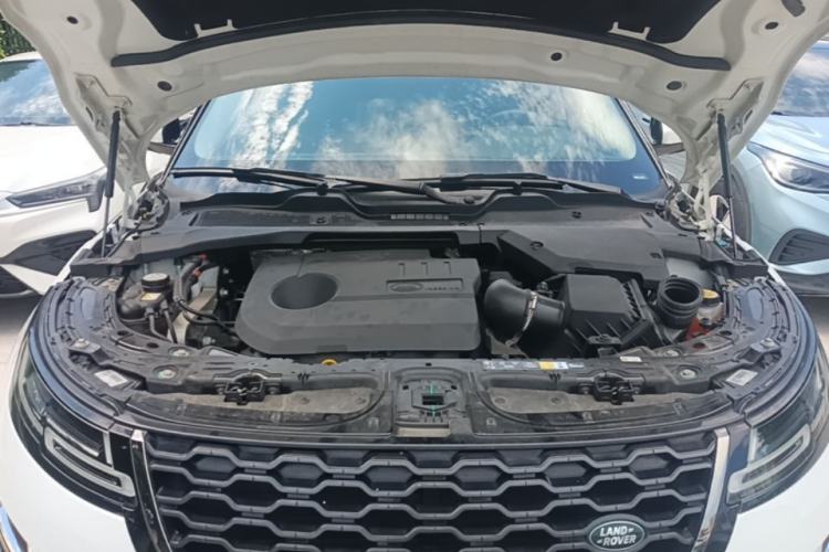 Used Land Rover Range Evoque New Energy 2022 Aurora L P300e Plug-in Hybrid Electric Version Engine Bay