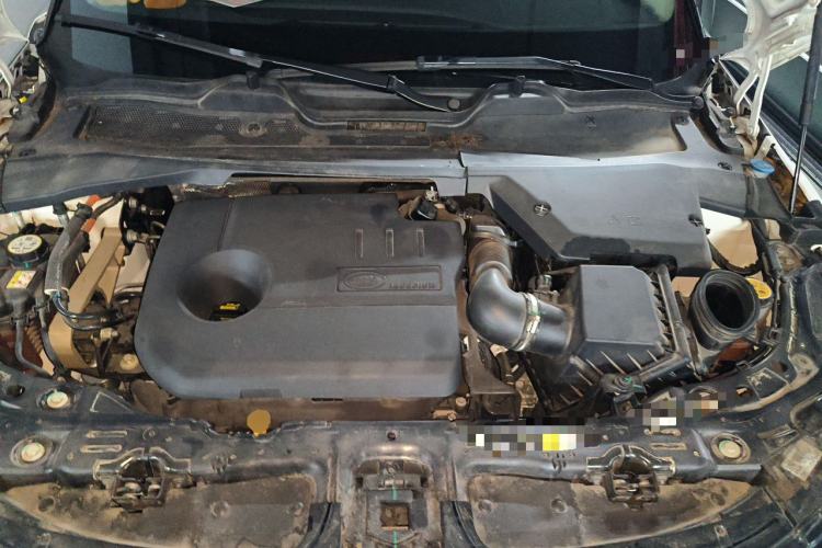 Used Land Rover Range Evoque New Energy 2022 Aurora L P300e Plug-in Hybrid Electric Version Engine Bay