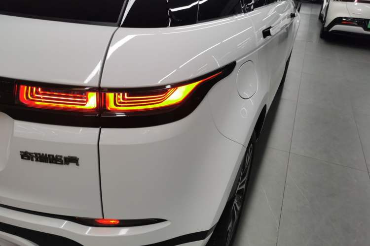 Used Land Rover Range Evoque New Energy 2022 Aurora L P300e Plug-in Hybrid Electric Version Exterior 3