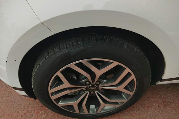 Used Land Rover Range Evoque New Energy 2022 Aurora L P300e Plug-in Hybrid Electric Version Exterior 4