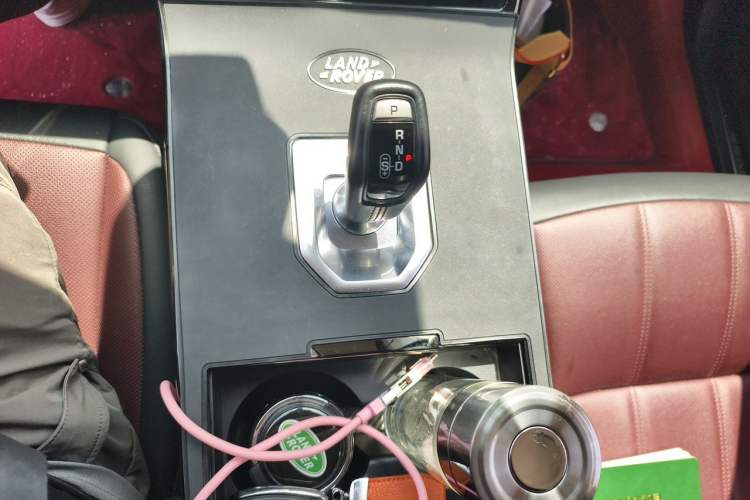 Used Land Rover Range Evoque New Energy 2022 Aurora L P300e Plug-in Hybrid Electric Version Gear Lever