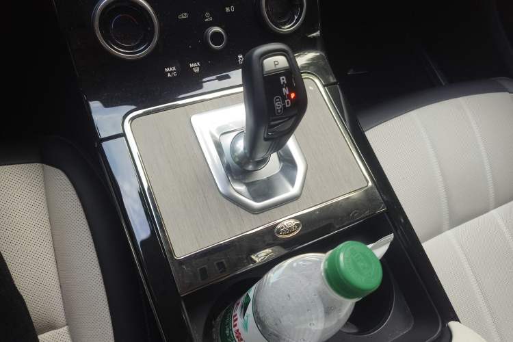 Used Land Rover Range Evoque New Energy 2022 Aurora L P300e Plug-in Hybrid Electric Version Gear Lever