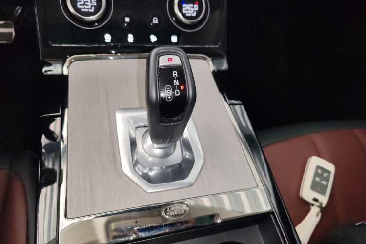 Used Land Rover Range Evoque New Energy 2022 Aurora L P300e Plug-in Hybrid Electric Version Gear Lever