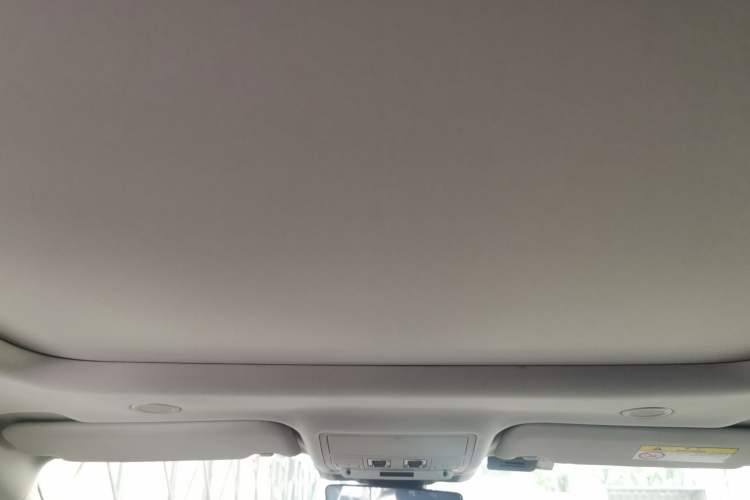 Used Land Rover Range Evoque New Energy 2022 Aurora L P300e Plug-in Hybrid Electric Version Headliner