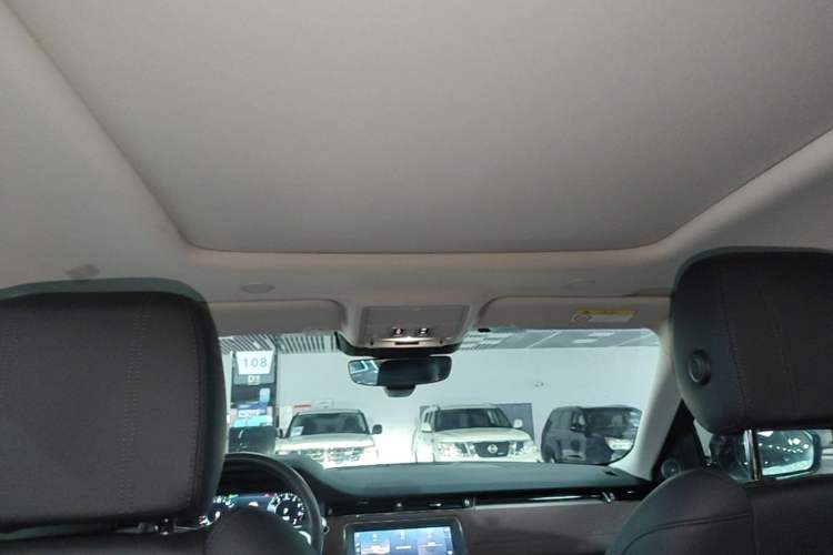 Used Land Rover Range Evoque New Energy 2022 Aurora L P300e Plug-in Hybrid Electric Version Headliner