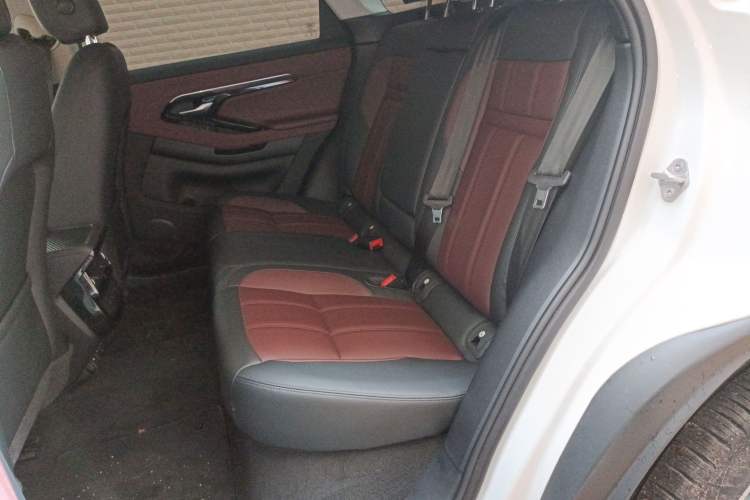 Used Land Rover Range Evoque New Energy 2022 Aurora L P300e Plug-in Hybrid Electric Version Interior 4