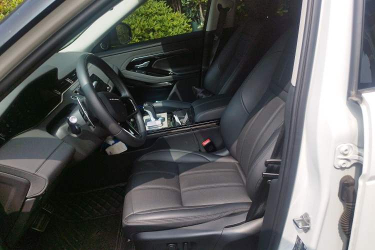 Used Land Rover Range Evoque New Energy 2022 Aurora L P300e Plug-in Hybrid Electric Version Left Front Seat
