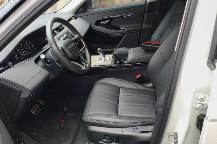Used Land Rover Range Evoque New Energy 2022 Aurora L P300e Plug-in Hybrid Electric Version Left Front Seat
