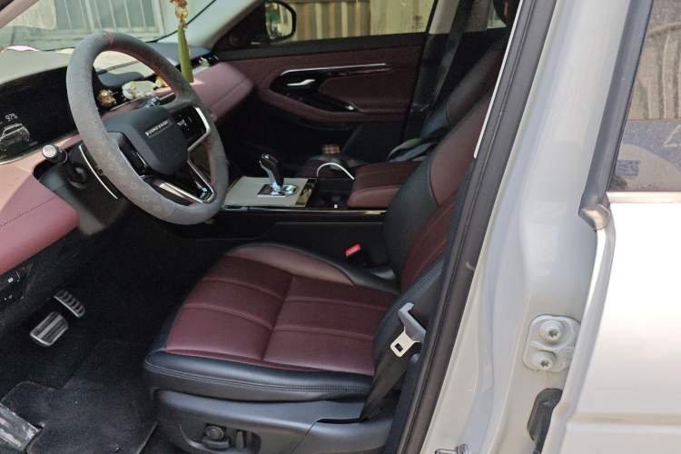 Used Land Rover Range Evoque New Energy 2022 Aurora L P300e Plug-in Hybrid Electric Version Left Front Seat