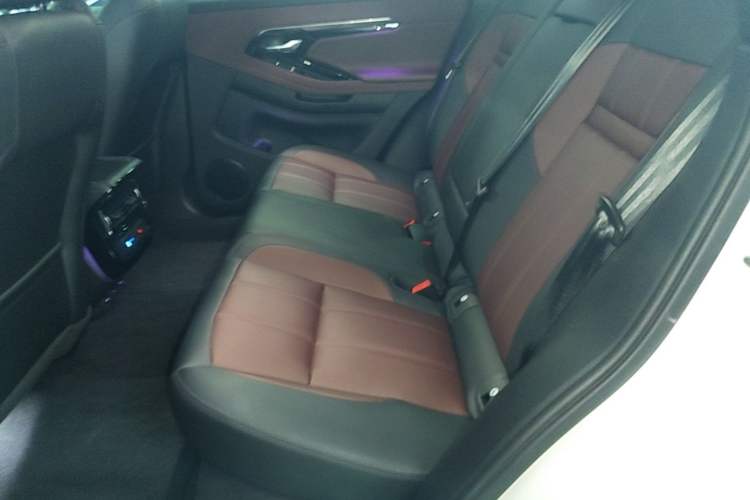Used Land Rover Range Evoque New Energy 2022 Aurora L P300e Plug-in Hybrid Electric Version Left Rear Seat