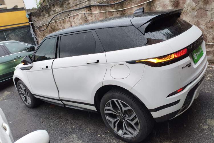 Used Land Rover Range Evoque New Energy 2022 Aurora L P300e Plug-in Hybrid Electric Version Left Side