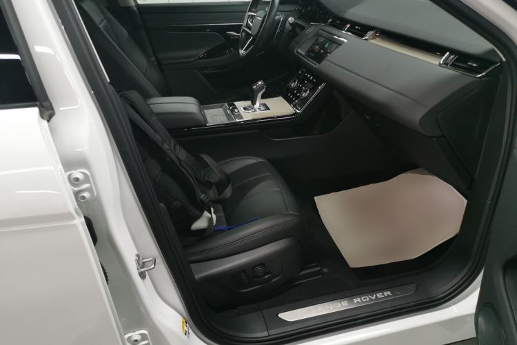 Used Land Rover Range Evoque New Energy 2022 Aurora L P300e Plug-in Hybrid Electric Version Right Front Seat