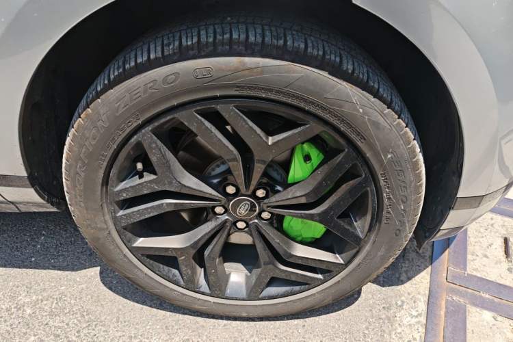 Used Land Rover Range Evoque New Energy 2022 Aurora L P300e Plug-in Hybrid Electric Version Right Front Wheel Hub