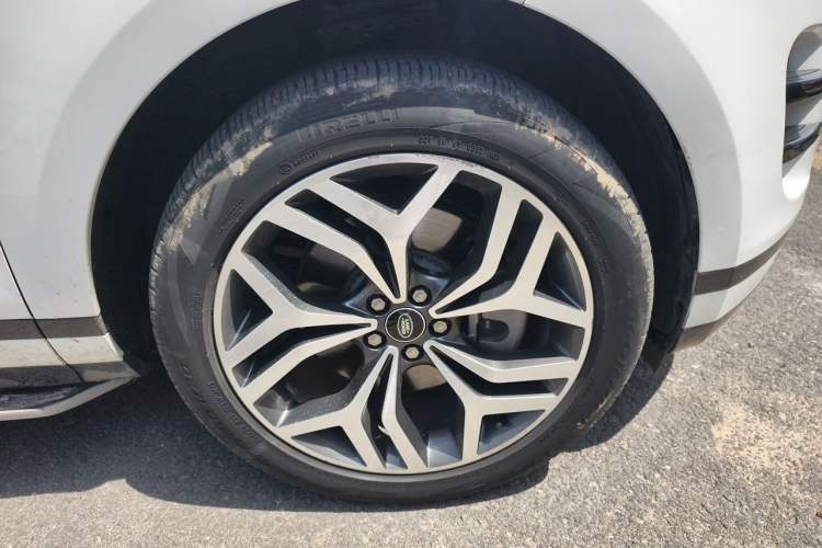Used Land Rover Range Evoque New Energy 2022 Aurora L P300e Plug-in Hybrid Electric Version Right Front Wheel Hub