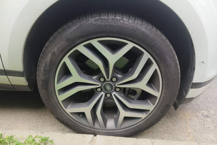 Used Land Rover Range Evoque New Energy 2022 Aurora L P300e Plug-in Hybrid Electric Version Right Front Wheel Hub
