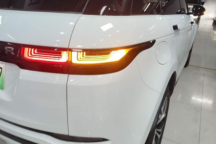 Used Land Rover Range Evoque New Energy 2022 Aurora L P300e Plug-in Hybrid Electric Version Right Rear Taillight