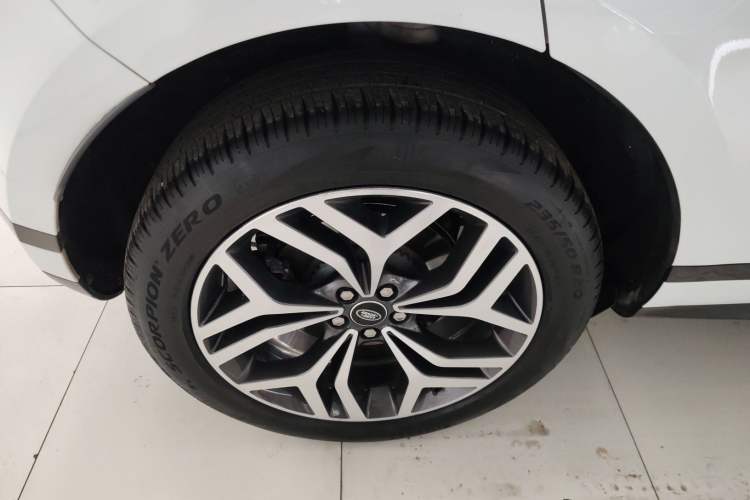 Used Land Rover Range Evoque New Energy 2022 Aurora L P300e Plug-in Hybrid Electric Version Right Rear Wheel Hub