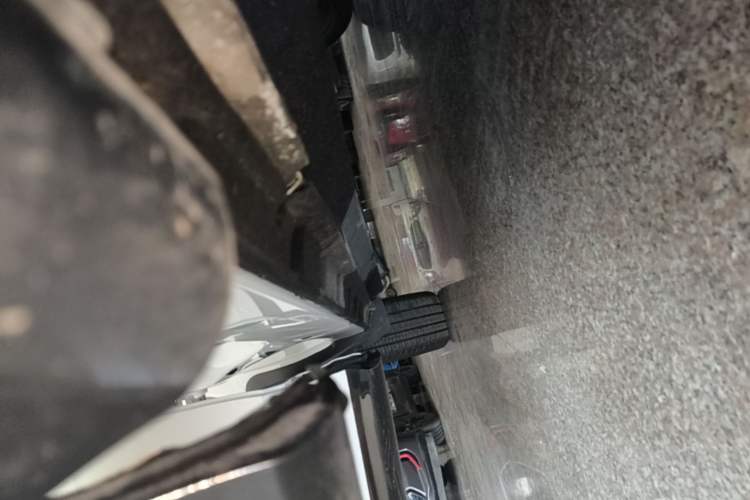 Used Land Rover Range Evoque New Energy 2022 Aurora L P300e Plug-in Hybrid Electric Version Right Side Sill
