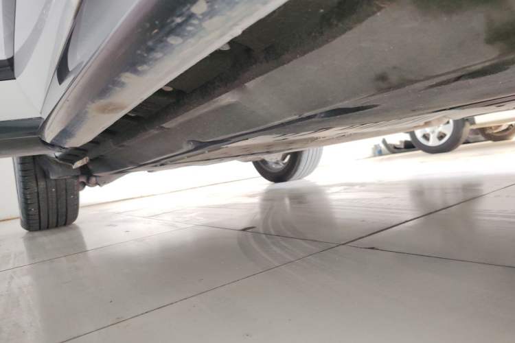 Used Land Rover Range Evoque New Energy 2022 Aurora L P300e Plug-in Hybrid Electric Version Right Side Sill