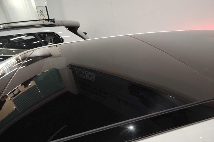 Used Land Rover Range Evoque New Energy 2022 Aurora L P300e Plug-in Hybrid Electric Version Roof