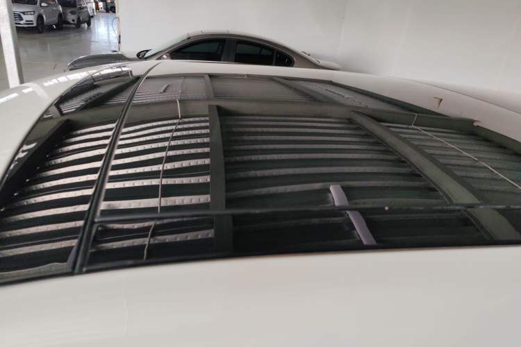 Used Land Rover Range Evoque New Energy 2022 Aurora L P300e Plug-in Hybrid Electric Version Roof