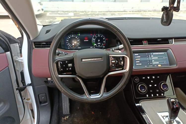Used Land Rover Range Evoque New Energy 2022 Aurora L P300e Plug-in Hybrid Electric Version Steering Wheel