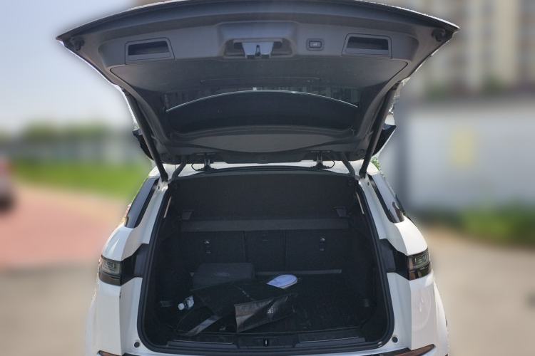 Used Land Rover Range Evoque New Energy 2022 Aurora L P300e Plug-in Hybrid Electric Version Trunk