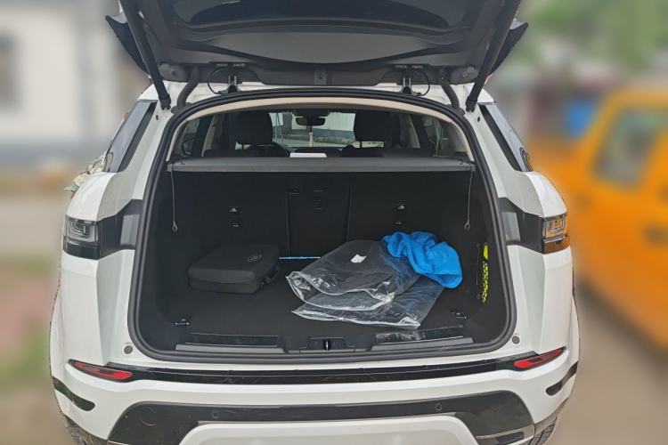 Used Land Rover Range Evoque New Energy 2022 Aurora L P300e Plug-in Hybrid Electric Version Trunk