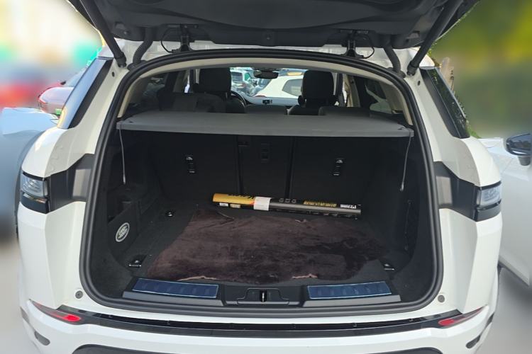 Used Land Rover Range Evoque New Energy 2022 Aurora L P300e Plug-in Hybrid Electric Version Trunk