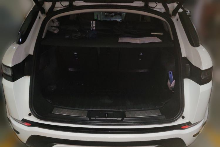 Used Land Rover Range Evoque New Energy 2022 Aurora L P300e Plug-in Hybrid Electric Version Trunk