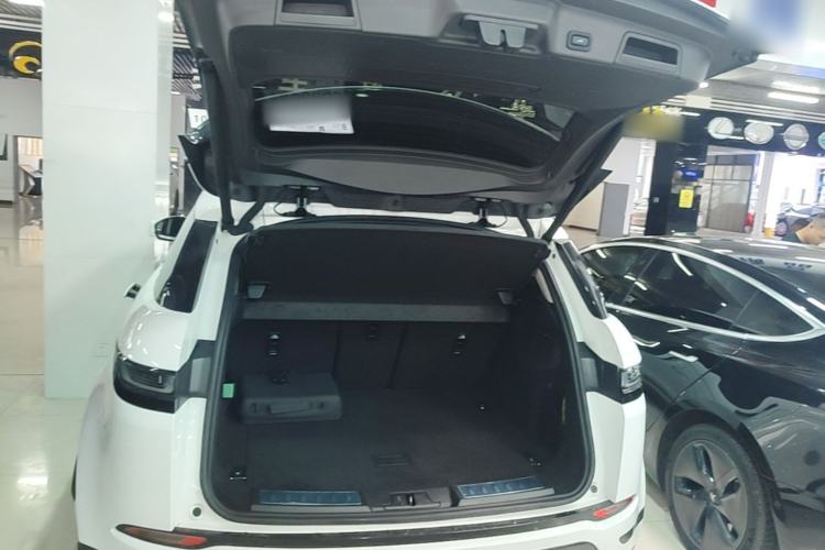 Used Land Rover Range Evoque New Energy 2022 Aurora L P300e Plug-in Hybrid Electric Version Trunk