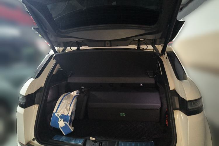 Used Land Rover Range Evoque New Energy 2022 Aurora L P300e Plug-in Hybrid Electric Version Trunk