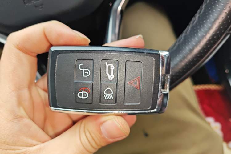 Used Land Rover Range Evoque New Energy 2022 Aurora L P300e Plug-in Hybrid Electric Version Vehicle Key