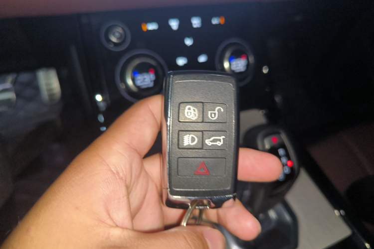 Used Land Rover Range Evoque New Energy 2022 Aurora L P300e Plug-in Hybrid Electric Version Vehicle Key