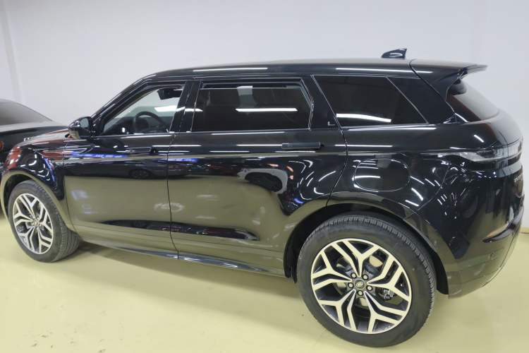 Used Land Rover Range Evoque New Energy 2023 Aurora L P300e Plug-in Hybrid Electric Version Exterior 3