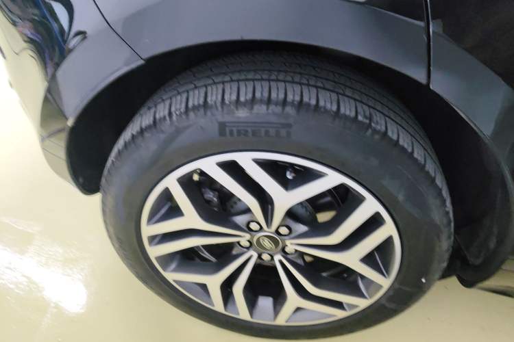Used Land Rover Range Evoque New Energy 2023 Aurora L P300e Plug-in Hybrid Electric Version Exterior 8