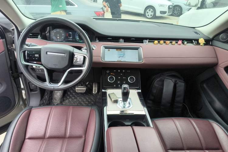 Used Land Rover Range Evoque New Energy 2023 Aurora L P300e Plug-in Hybrid Electric Version Center Console