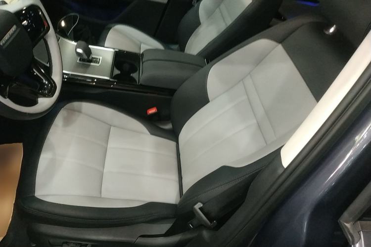 Used Land Rover Range Evoque New Energy 2023 Aurora L P300e Plug-in Hybrid Electric Version Left Front Seat