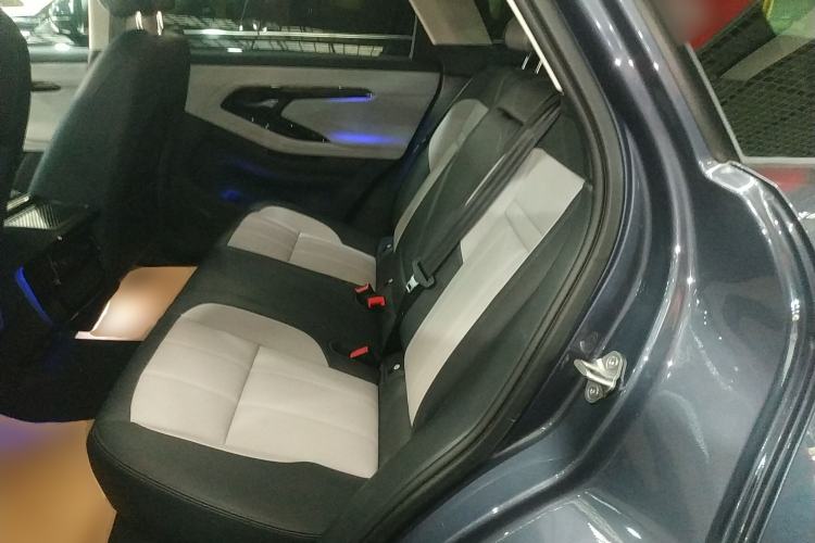 Used Land Rover Range Evoque New Energy 2023 Aurora L P300e Plug-in Hybrid Electric Version Left Rear Seat