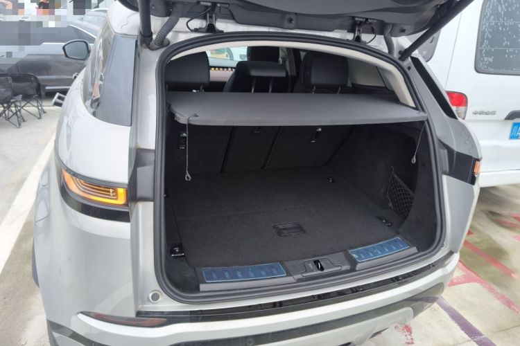 Used Land Rover Range Evoque New Energy 2023 Aurora L P300e Plug-in Hybrid Electric Version Trunk