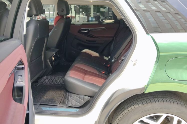 Used Land Rover Range Evoque New Energy 2023 Aurora L P300e Plug-in Hybrid Electric Version Left Rear Seat