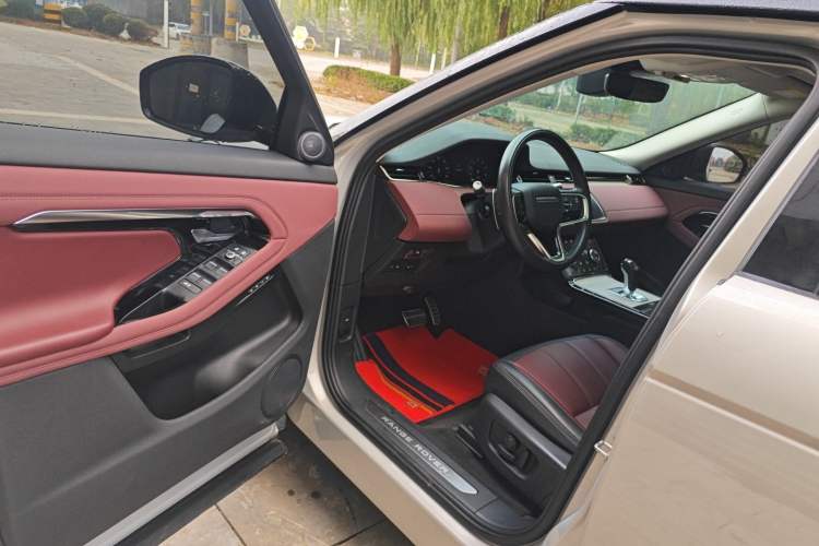Used Land Rover Range Evoque New Energy 2023 Aurora L P300e Plug-in Hybrid Electric Version Driver Seat
