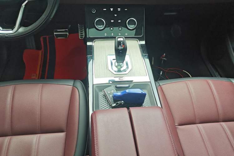 Used Land Rover Range Evoque New Energy 2023 Aurora L P300e Plug-in Hybrid Electric Version Gear Lever