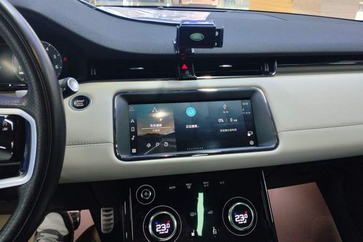 Used Land Rover Range Evoque New Energy 2023 Aurora L P300e Plug-in Hybrid Electric Version Audio And AC Panel