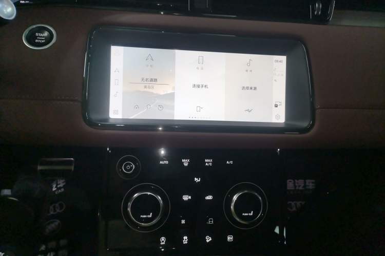Used Land Rover Range Evoque New Energy 2023 Aurora L P300e Plug-in Hybrid Electric Version Audio And AC Panel