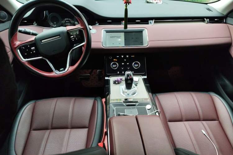 Used Land Rover Range Evoque New Energy 2023 Aurora L P300e Plug-in Hybrid Electric Version Center Console